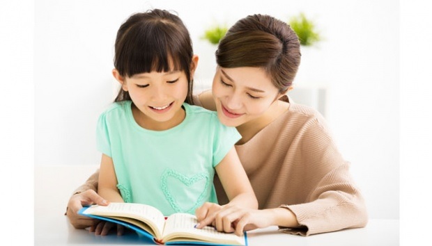 5 Cara Mengajari Anak Belajar Membaca - Woiden